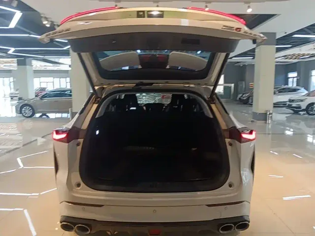 Changan Z6 — Фото автомобиля 18