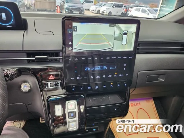 Hyundai Staria Staria 4WD Lounge 9 мест — Фото автомобиля 9