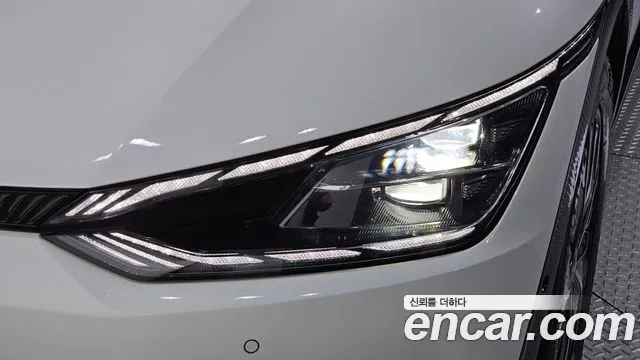 Kia EV6 — Фото автомобиля 21