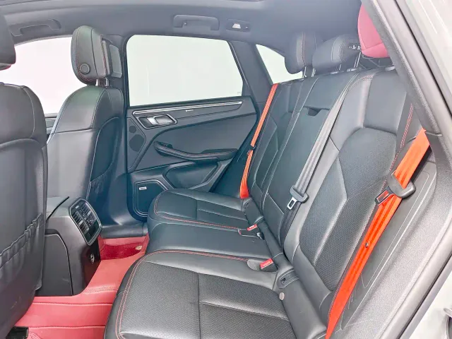 Porsche Macan — Фото автомобиля 14