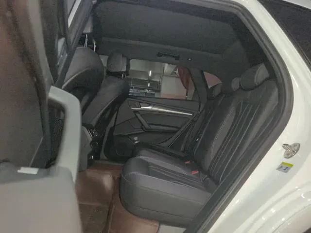 Audi Q5L — Фото автомобиля 13