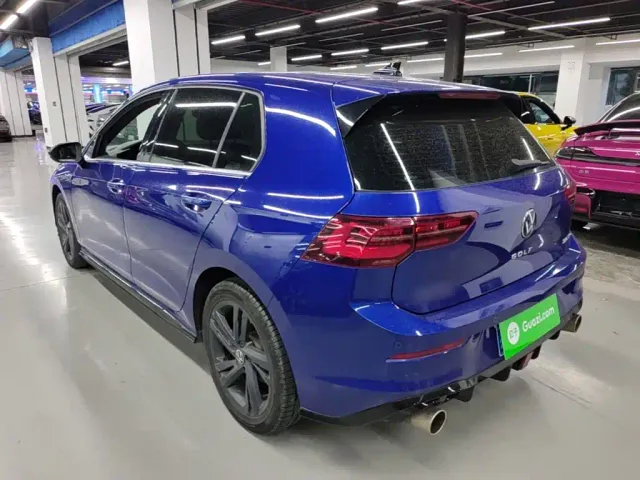 Volkswagen Golf — Фото автомобиля 4
