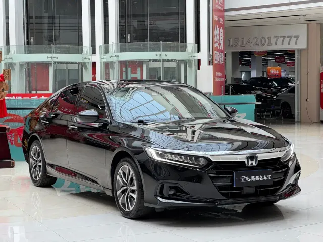 Honda Accord — Фото автомобиля 3