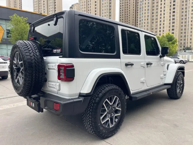 Jeep Wrangler — Фото автомобиля 8