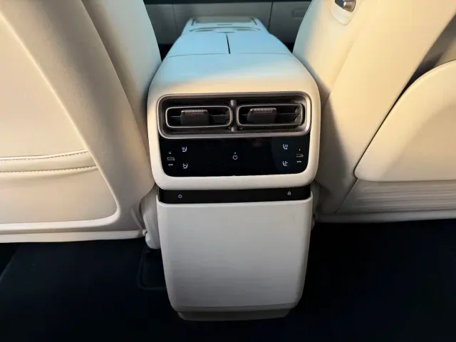 Li Auto i6 — Фото автомобиля 18