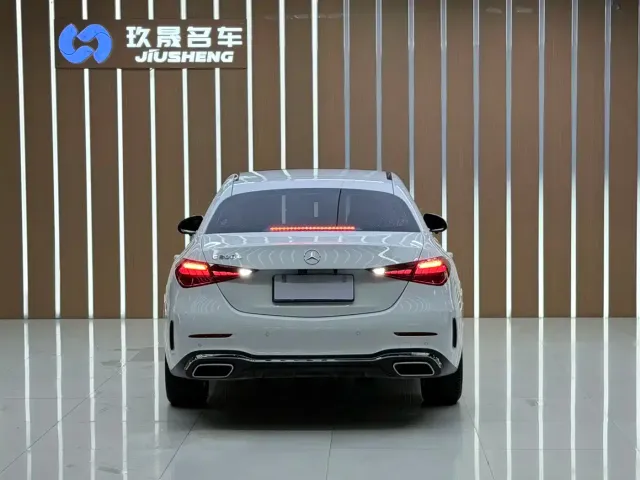 Mercedes-Benz C-Class — Фото автомобиля 26