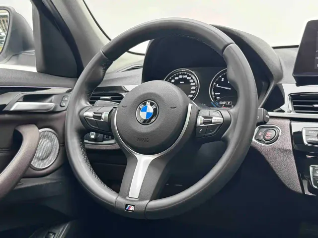 BMW X1 — Фото автомобиля 11