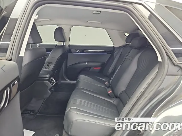 Hyundai Grandeur GN7 — Фото автомобиля 12