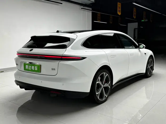 Nio ET5 Touring — Фото автомобиля 5