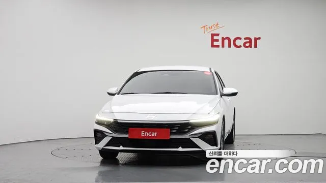 Hyundai Avante — Фото автомобиля 3