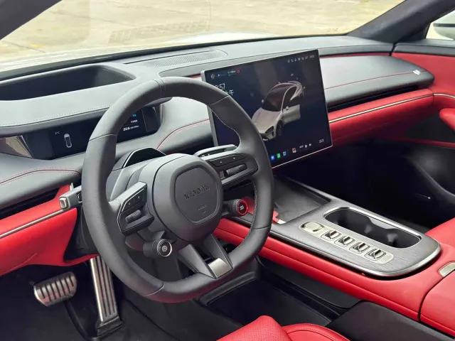 Xiaomi SU7 — Фото автомобиля 7