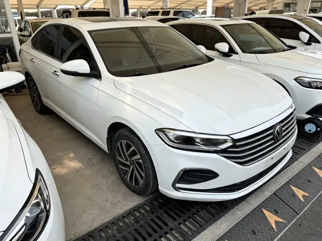 Volkswagen Lavida — Фото автомобиля 3
