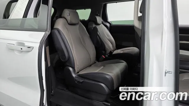 Kia Carnival 4th Gen — Фото автомобиля 11