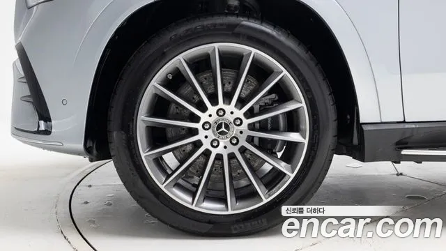 Mercedes-Benz GLE-Class — Фото автомобиля 5