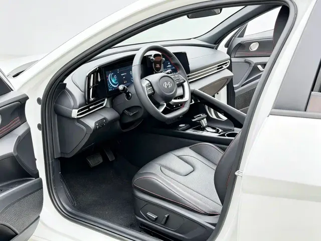 Hyundai Elantra — Фото автомобиля 7