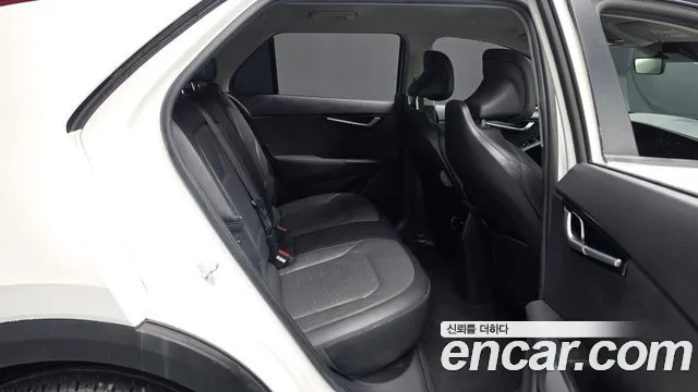Kia Niro — Фото автомобиля 11