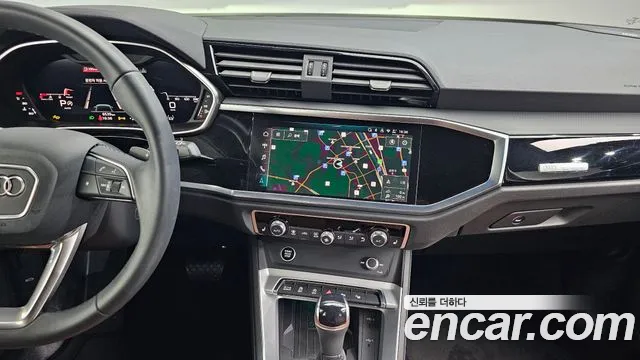 Audi Q3 35 TDI Premium — Фото автомобиля 12
