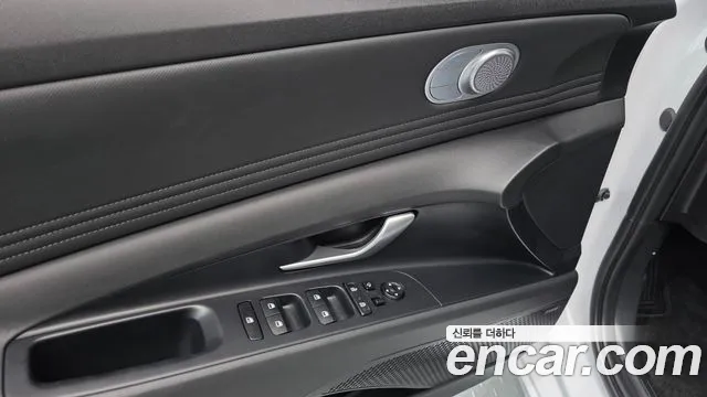 Hyundai Avante CN7 — Фото автомобиля 17