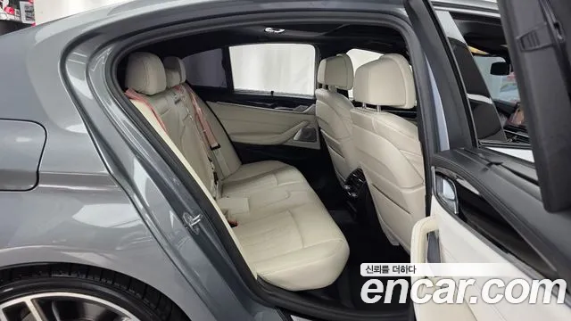 BMW 5-Series 5 серия (G30) — Фото автомобиля 12