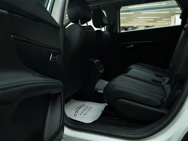 Peugeot 5008 — Фото автомобиля 22
