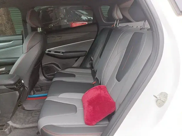 Geely Boyue — Фото автомобиля 13