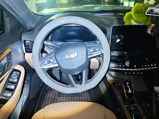 Cadillac CT5 — Фото автомобиля 15