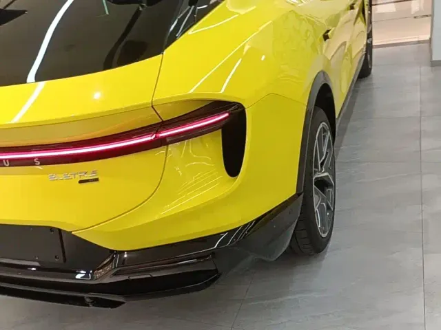 Lotus Eletre — Фото автомобиля 7