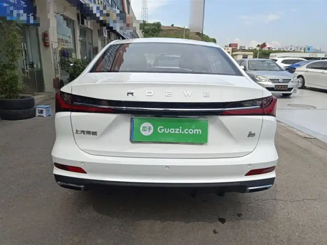 Roewe i5 — Фото автомобиля 5