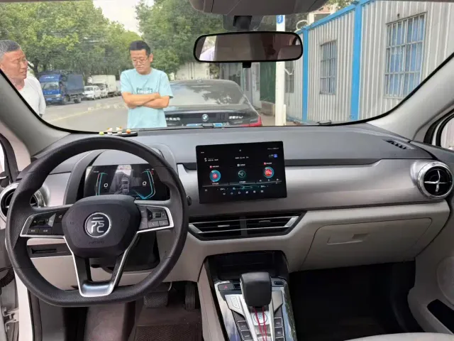 BYD Yuan Pro — Фото автомобиля 4