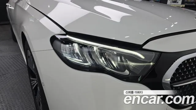 Mercedes-Benz E-Class — Фото автомобиля 7