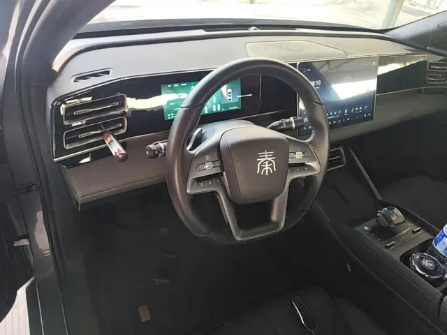 BYD Qin L — Фото автомобиля 9