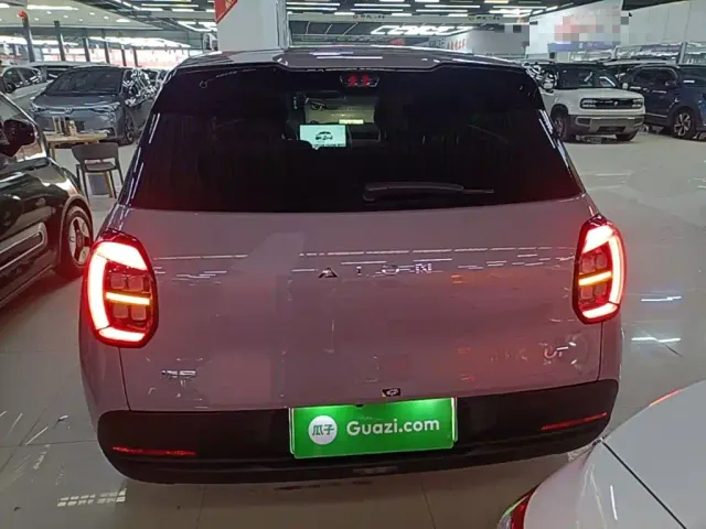 GAC Aion UT — Фото автомобиля 5