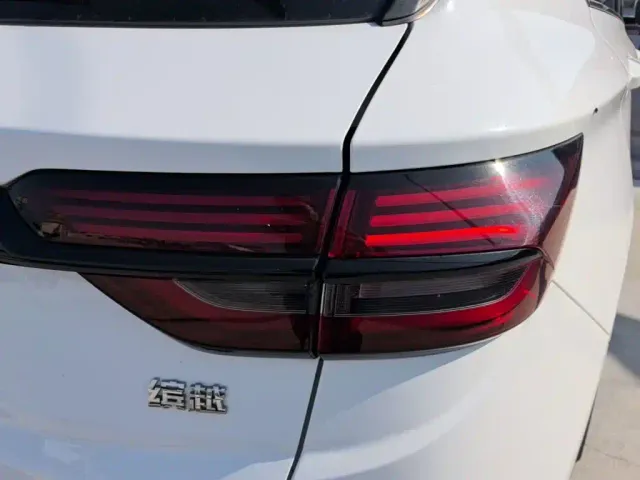 Geely Binyue — Фото автомобиля 7