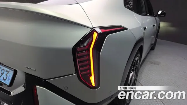 Kia EV4 — Фото автомобиля 8