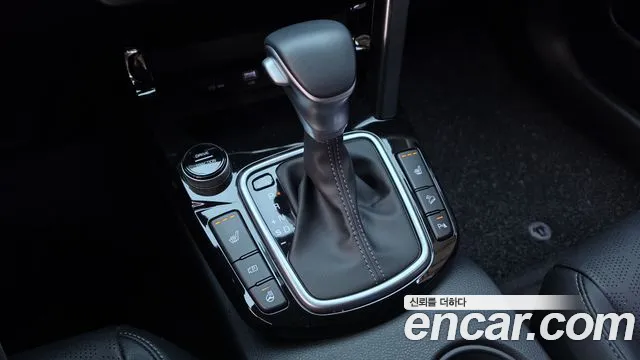 Kia Seltos New — Фото автомобиля 12
