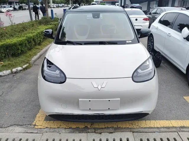 Wuling Bingo — Фото автомобиля 2
