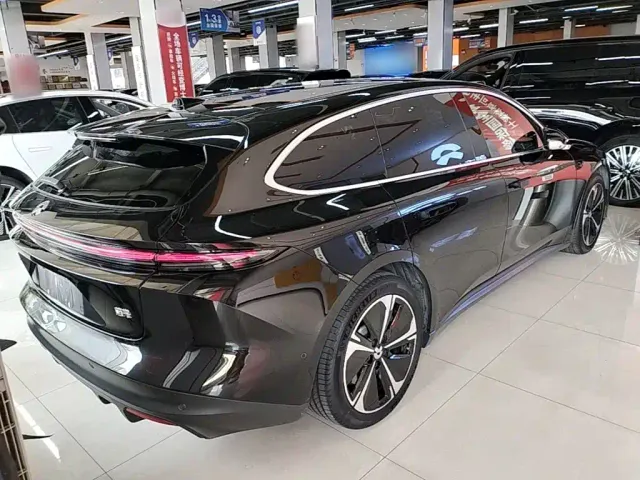 Nio ET5 Touring — Фото автомобиля 6