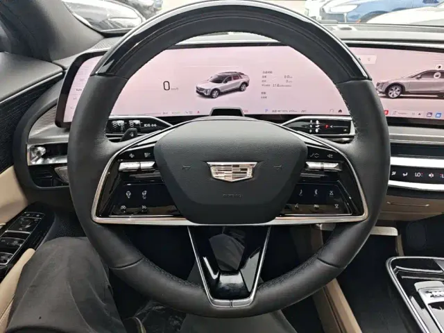 Cadillac Lyriq — Фото автомобиля 10