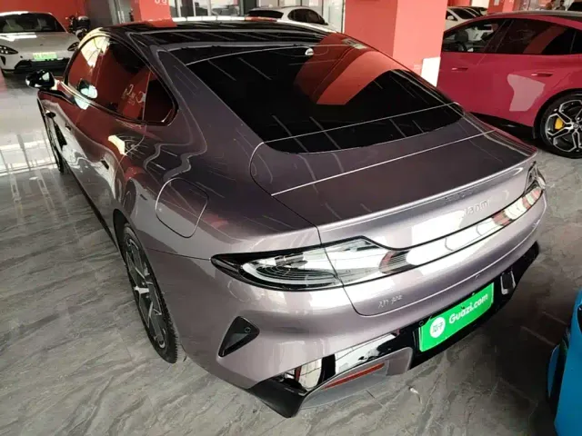 Xiaomi SU7 — Фото автомобиля 22