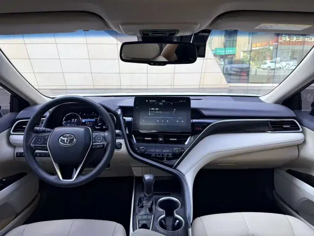 Toyota Camry — Фото автомобиля 14