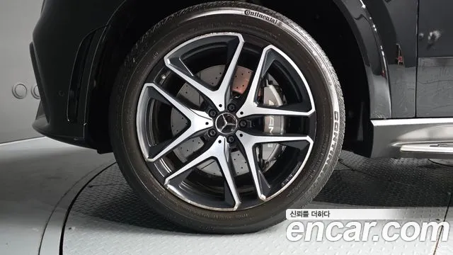 Mercedes-Benz GLE-Class — Фото автомобиля 5