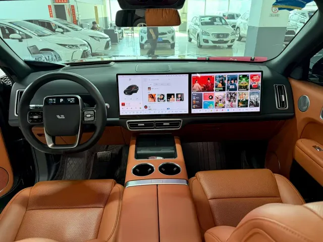 Li Auto L8 — Фото автомобиля 5