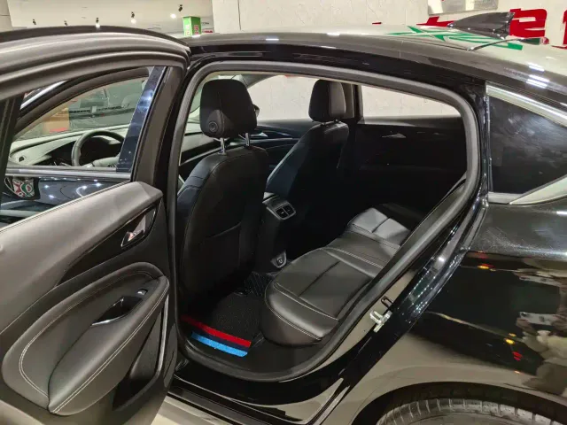 Buick Regal — Фото автомобиля 5