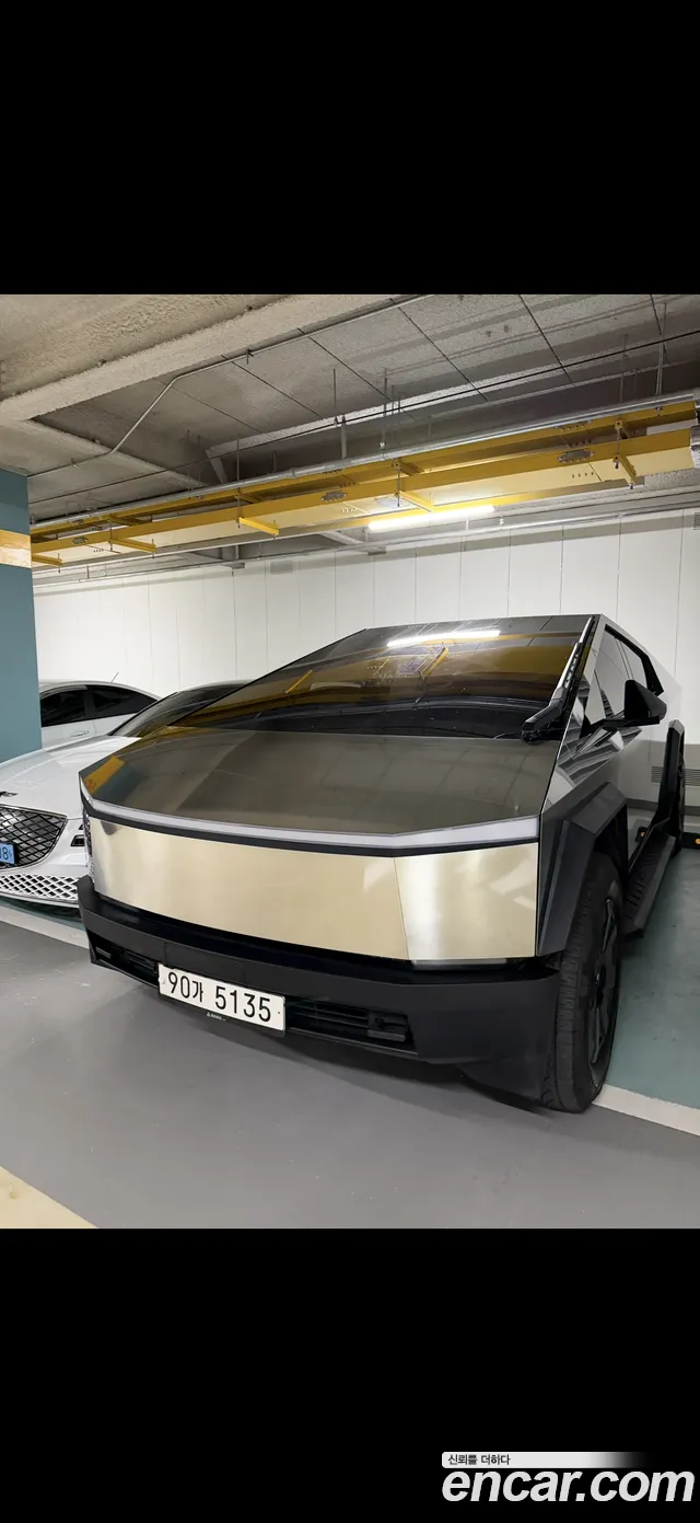 Tesla Cybertruck — Фото автомобиля 9