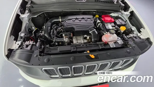 Jeep Renegade — Фото автомобиля 6