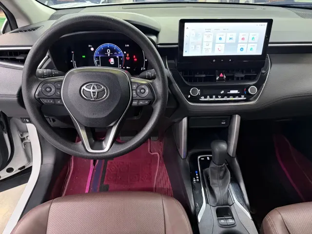 Toyota Frontlander — Фото автомобиля 10