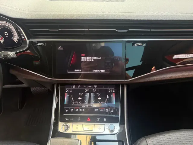 Audi Q7 — Фото автомобиля 13