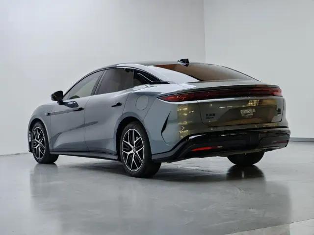 BYD Han L 2025 DM-p 4WD LiDAR Flagship — Фото автомобиля 15