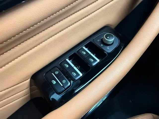 Geely Xingyue L Extended-Range EV 2022 1.5T DHT Range-extender Electric Ultimate Edition — Фото автомобиля 26