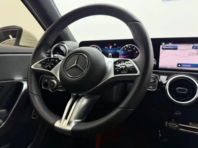 Mercedes-Benz A-Class — Фото автомобиля 16